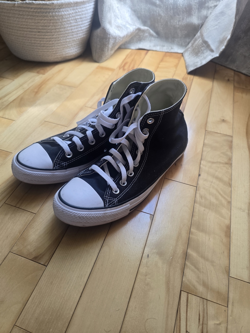 Classic High-Top CONVERSE ALL STARS Canvas Sneakers - Black/White